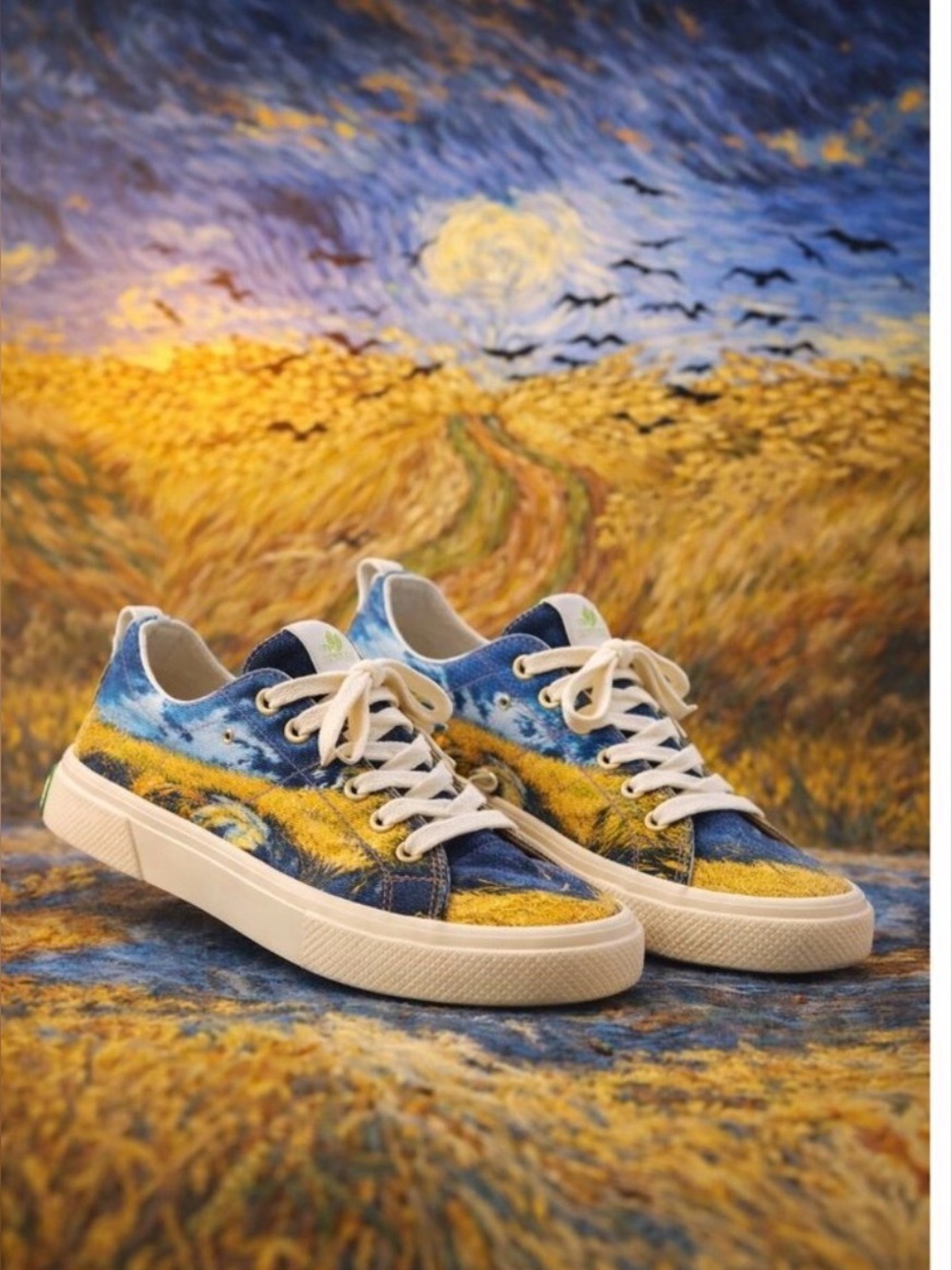 NIB Cariuma L/E Van Gogh Wheat Field - Size 9